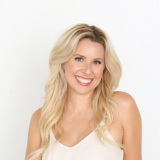 Headshot of Nashville Reiki practitioner Alison Papazois